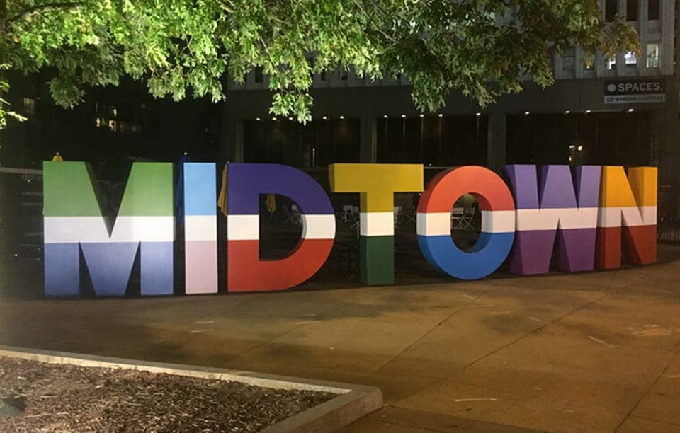 City Lights Night Tour with Photos & Dinner Stop Gallery Image 4