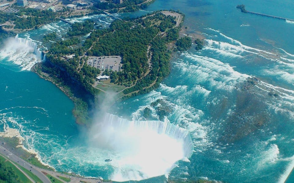 Niagara-on-the-Lake/Niagara Falls: Private Custom Day Trip Gallery Image 3