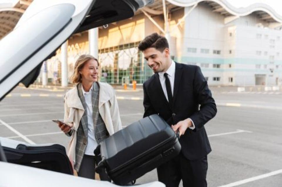ORD Airport Private Transfer to Chicago City|Hotels Gallery Image 3