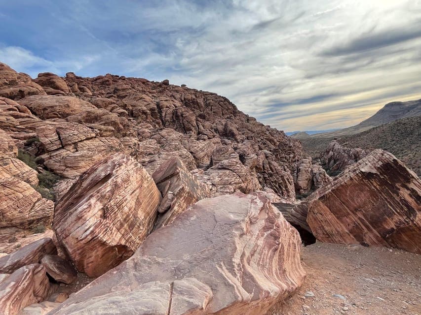 Red Rock Canyon Sign& Seven Magic Mountains Tour Gallery Image 2