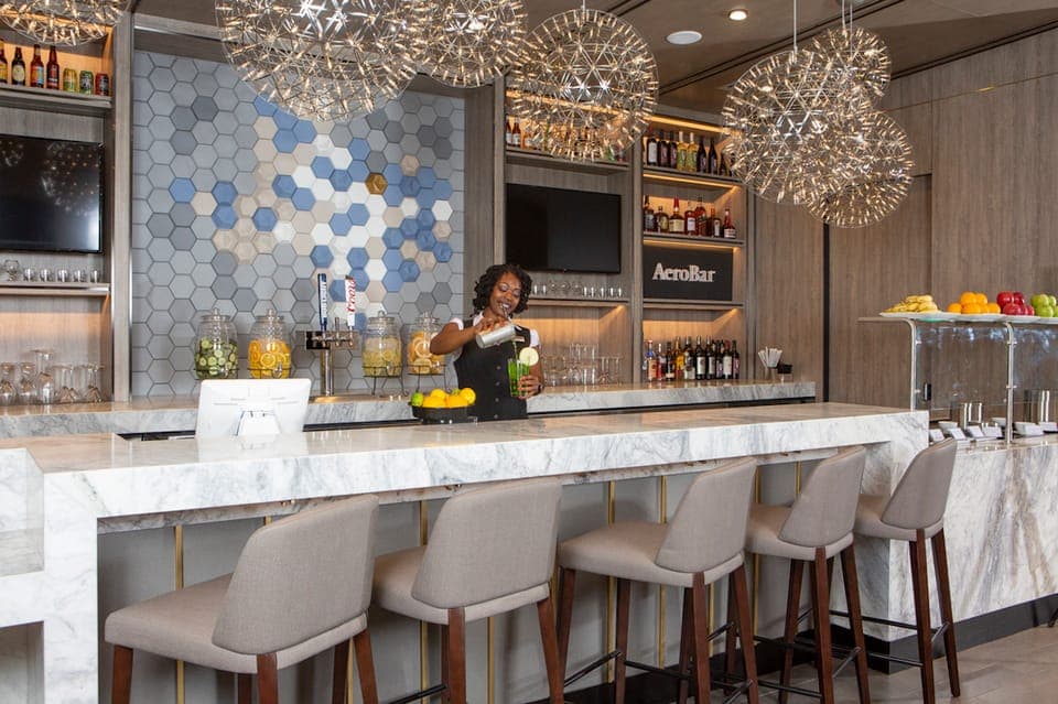 DFW Dallas Fort Worth Airport: Virgin Atlantic Lounge Entry Gallery Image 3