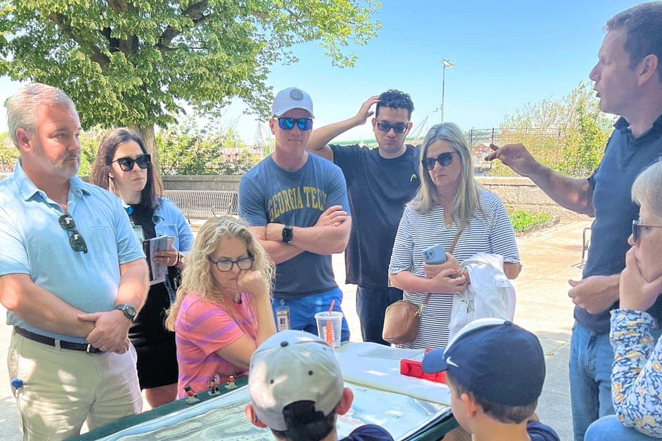 Full Revolution Story Epic Small Group Walking Tour Gallery Image 2