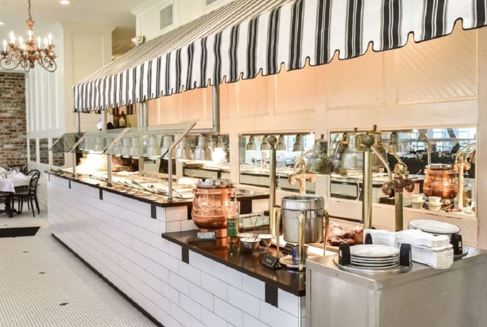 14. 'Court of Two Sisters' Jazz Brunch Buffet - Image 14