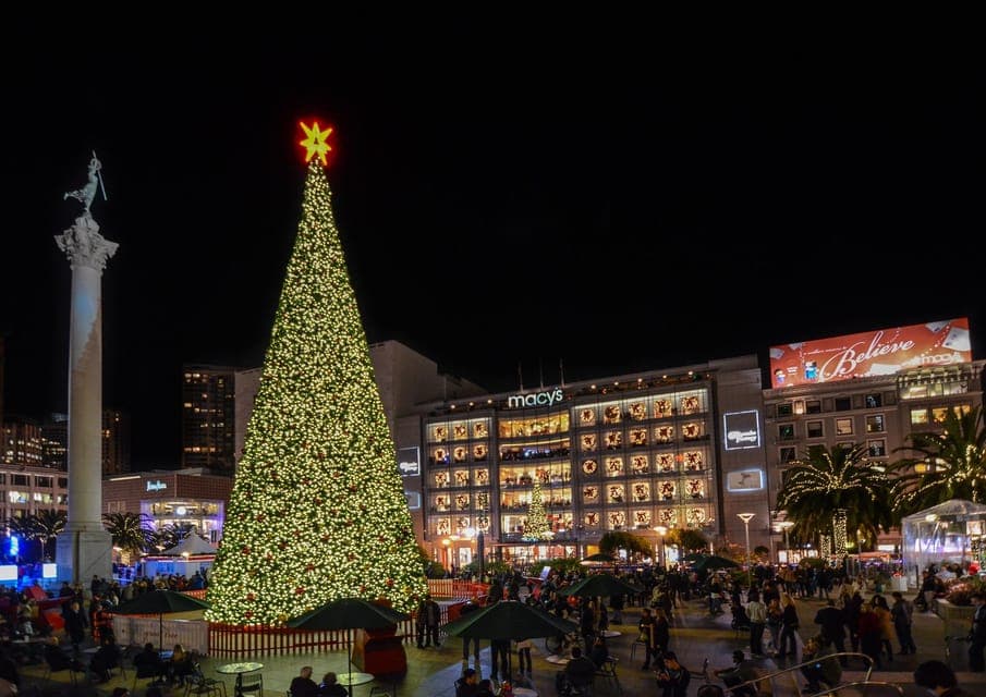 4. Holiday Lights and Sights Tour on a Tuk-Tuk - Image 4