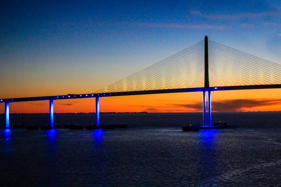 Tampa Bay: Private Sunset Cruise with Champaign or Wine - Image 3