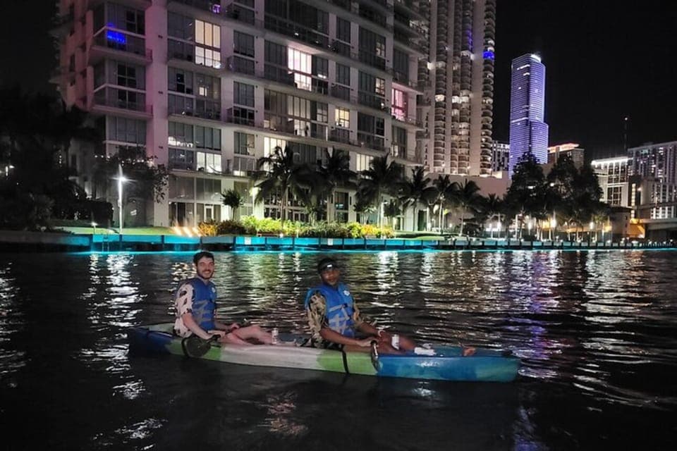 City Lights SUP or Kayak Night Tour Gallery Image 4