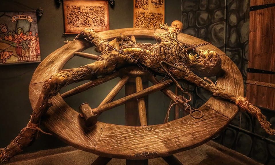LA: Medieval Torture Museum Ticket with Ghost Hunting Gallery Image 4