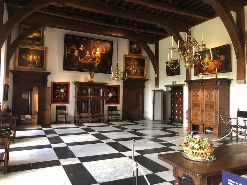 Amsterdam Castle & Utrecht City Tour Gallery Image 3