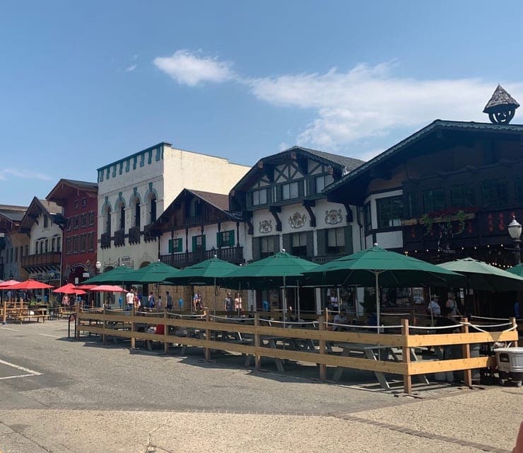 Leavenworth Bavarian Alpine Village Day Trip Gallery Image 2