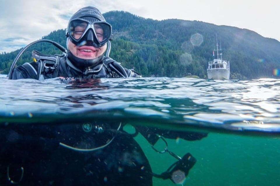 Boat Dive for Certified Diver, Tank & Weight Incl Gallery Image 3