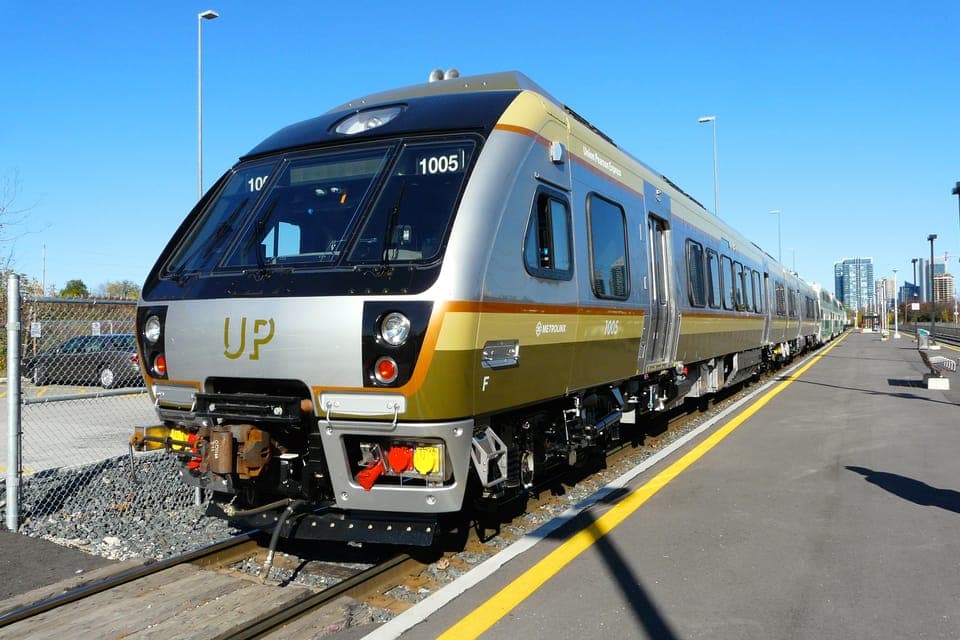 Express Train Transfer to/from Pearson Airport Gallery Image 4