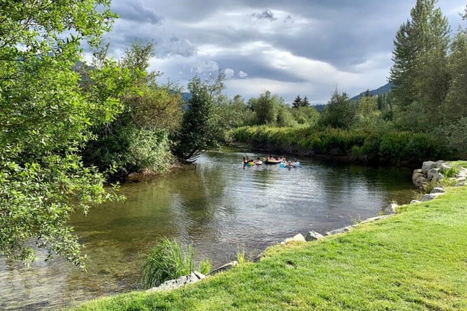Full Day Waterfalls & Whistler Village Tour Gallery Image 4
