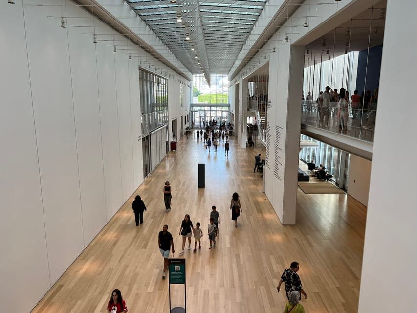 Art Institute Skip the Line 2H Guided tour Gallery Image 3