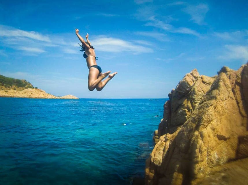 Tour Costa Brava: Coastal Trails, Snorkel, Cliff-Jump & Meal Gallery Image 4