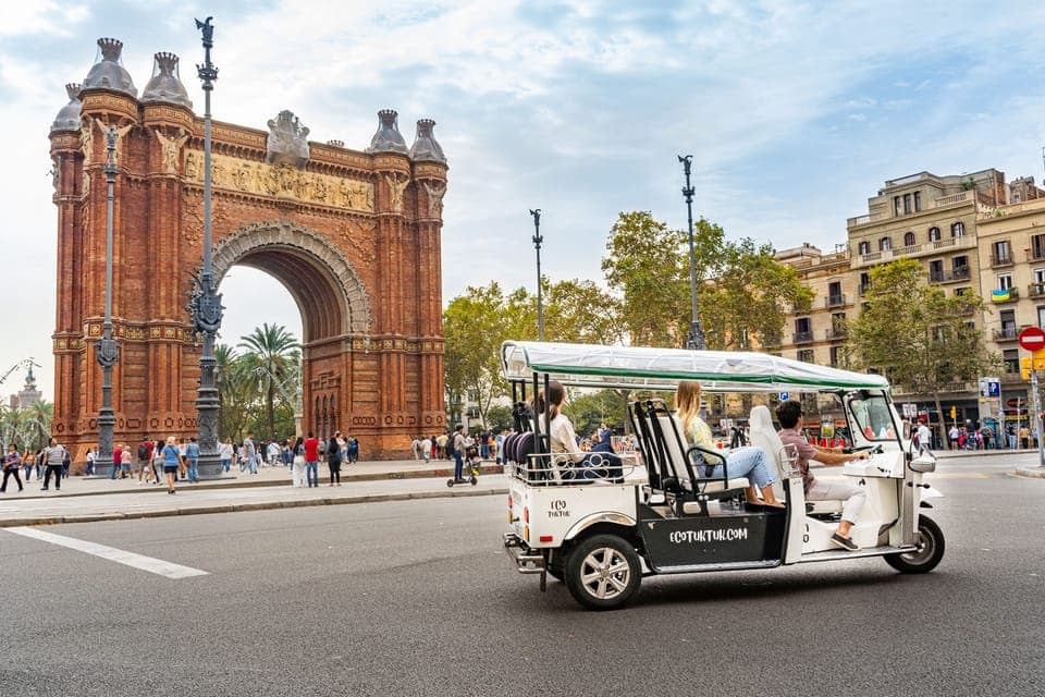 Private City Tour by Eco Tuk Tuk - Image 8