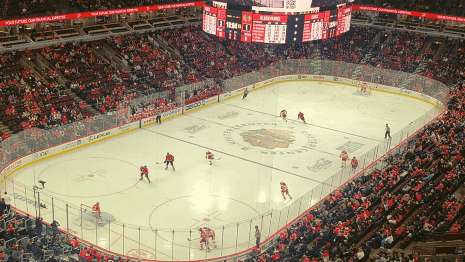 Chicago Blackhawks NHL Game Ticket at United Center Gallery Image 4