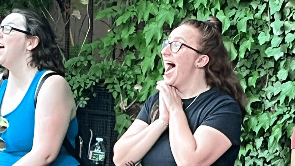 17. Comedy Magic Walking Tour with a Guide - Image 17