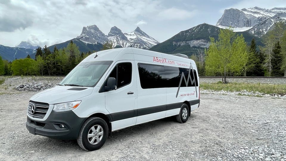 Calgary YYC Airport to Canmore/Banff (Private Transfer) - Image 3