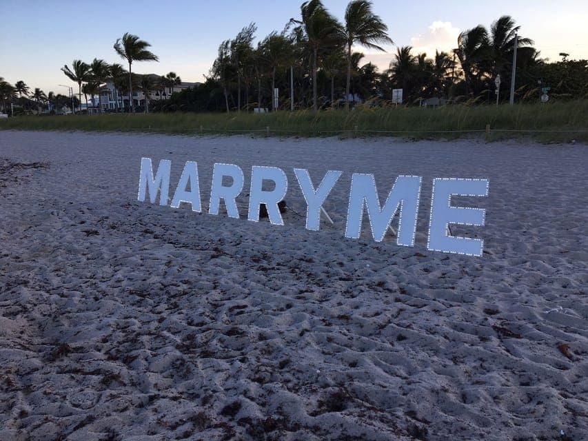 Helicopter: Lauderdale-Hard Rock Guitar-Miami Beach Gallery Image 2