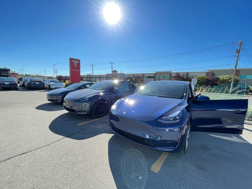 Banff to Calgary YYC Airport (Private Transfer with Tesla) - Image 5