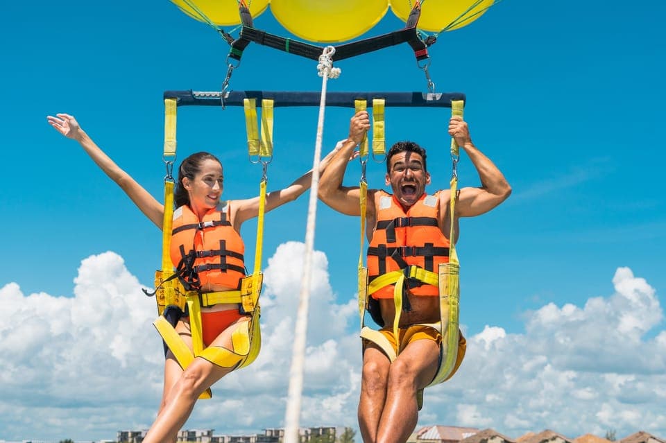 Riviera Maya: Parasailing Tour with Beach Club Access Gallery Image 2