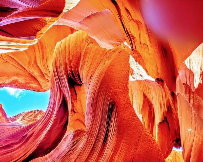 Antelope Canyon and Horseshoe Bend Day Tour from Las Vegas Gallery Image 4