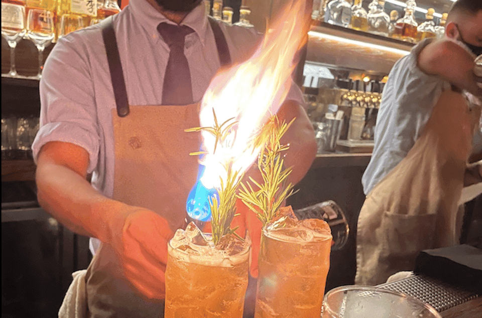 18. Secret Bars and Favorite Spots Walking Tour - Image 18