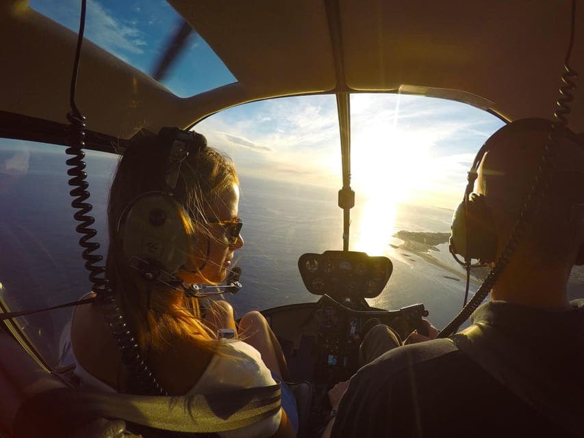 City & Coast: Beaches & City: 50-Minute Helicopter Tour Gallery Image 3