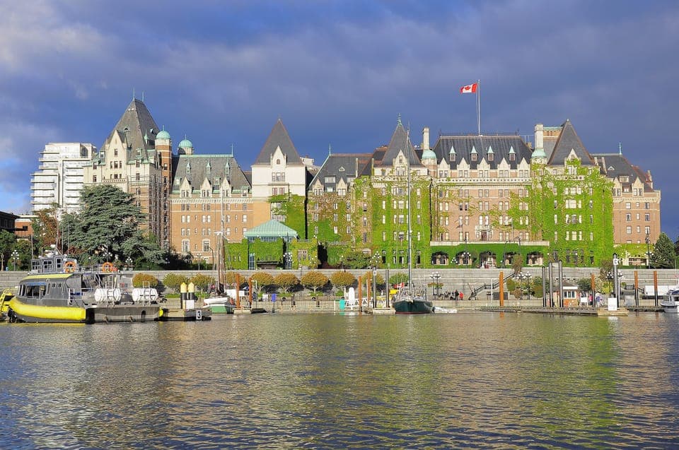 Victoria City and Butchart Gardens Tour Gallery Image 3
