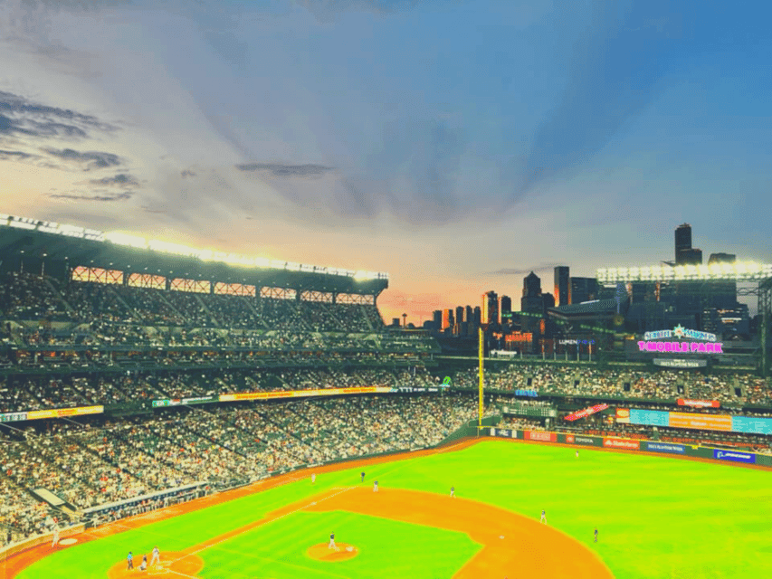 Seattle Mariners Baseball Game at T-Mobile Park - Image 1