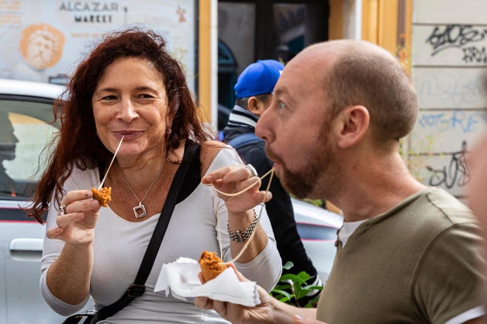 Twilight Trastevere Food Tour with Wine Tasting Gallery Image 1