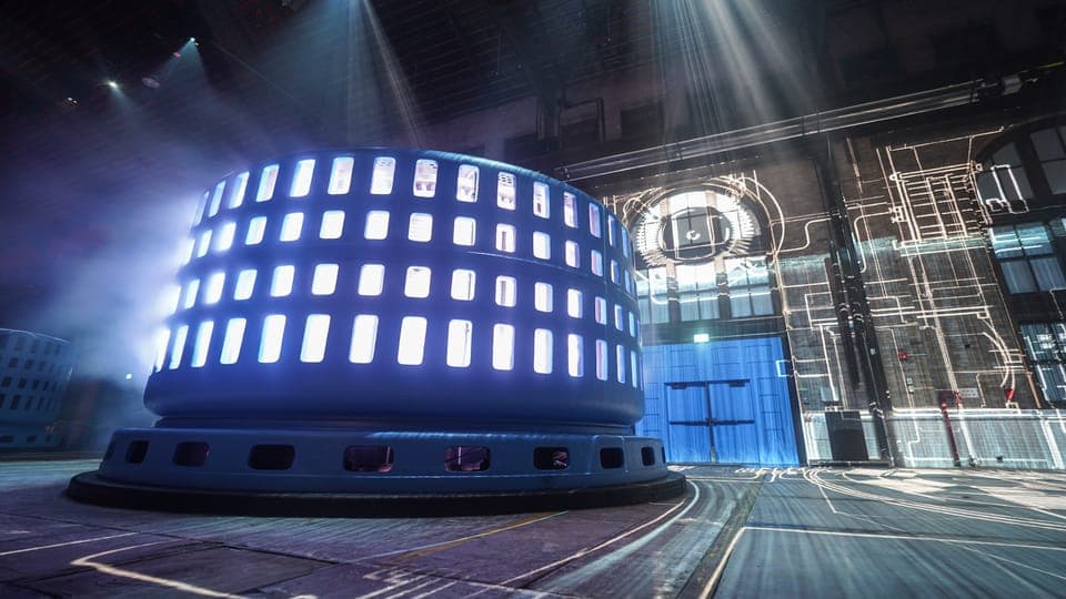 Night Tour w/ 3 Course Dinner & Light Show - Image 4