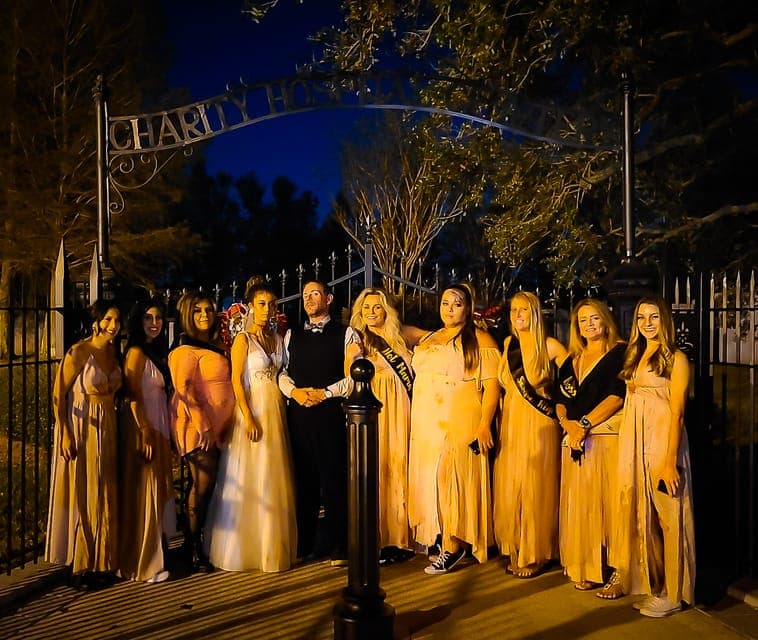 Cemetery Bus Tour At Dark with Exclusive Access Gallery Image 3