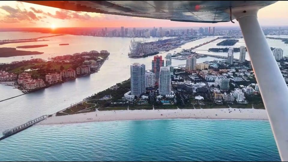 South Beach Private 50-Minute Private Flight Tour Gallery Image 2