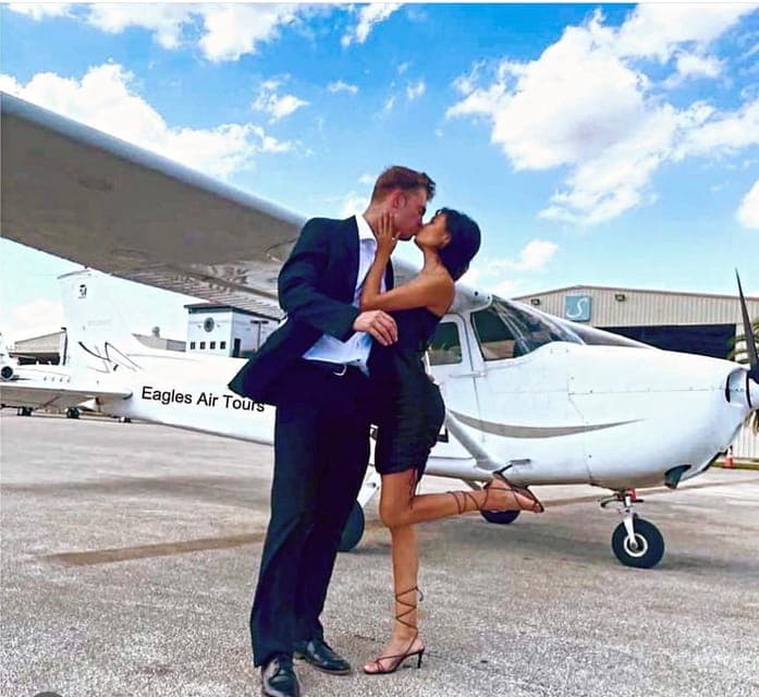 Romantic 1-Hour Private Flight Tour with Champagne Gallery Image 2