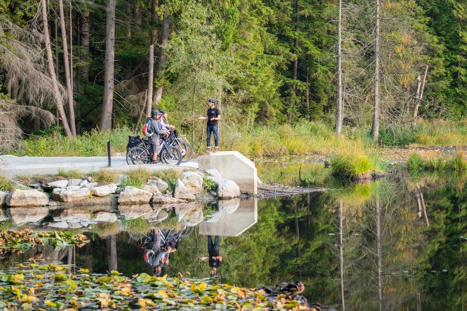 Stanley Park Bicycle Tour Gallery Image 2
