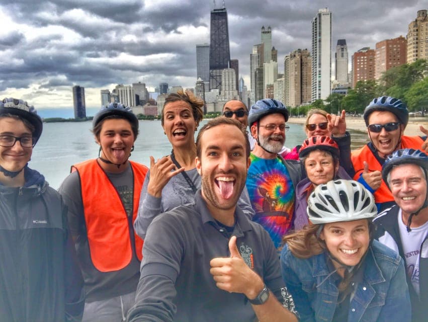 Lakefront Neighborhoods Bike Tour Gallery Image 3