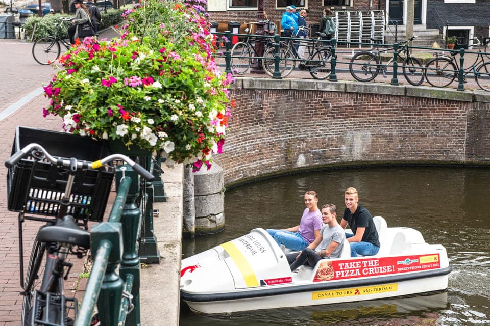 Unique Pedal Boat Experience in the Canals Gallery Image 2