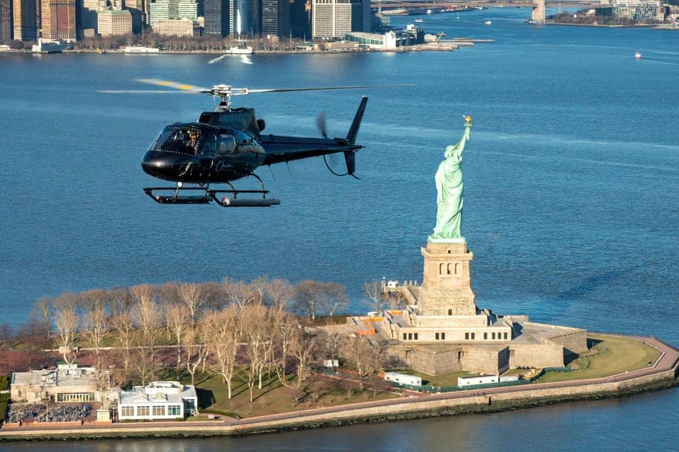 5. Big Apple Helicopter Tour - Image 5