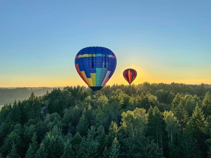 Mt. Rainier Sunrise Hot Air Balloon Ride Gallery Image 2