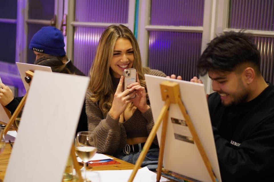 Afternoon Paint and Sip Experience in Piazza Navona Gallery Image 2