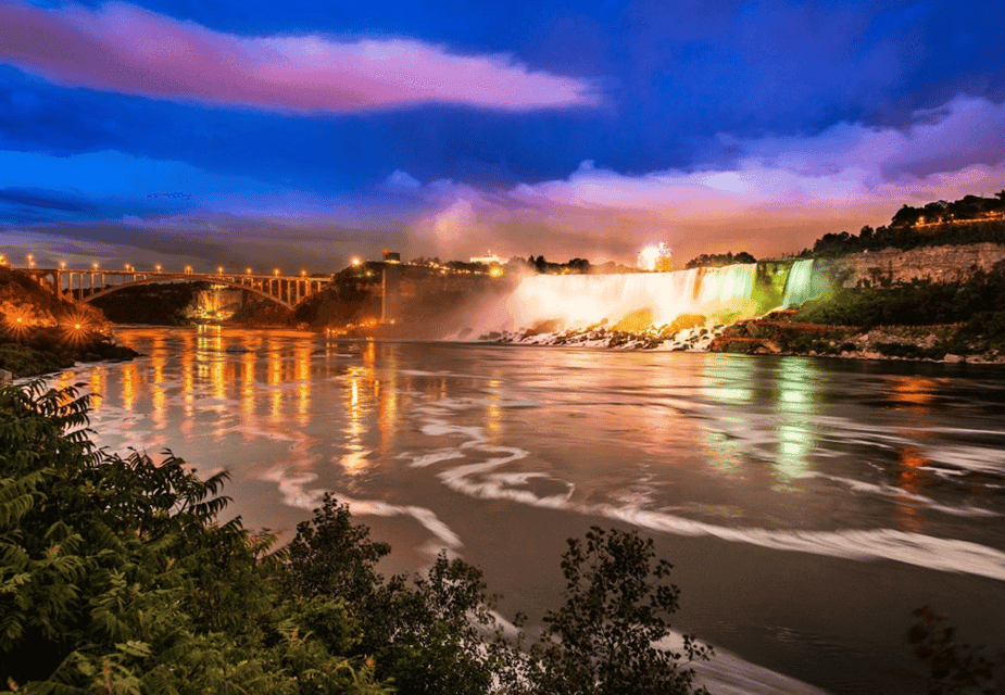 26. Niagara Falls, Canada: Evening Fireworks Cruise - Image 26