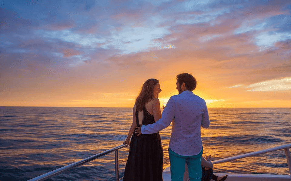 Sunset Cruise with Celebrity Homes & Open Bar - Image 8