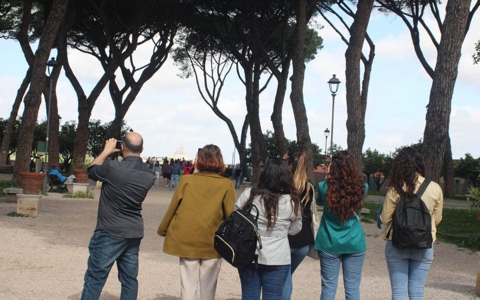 Rome’s Top Highlights Tour by Luxury Golf Cart Gallery Image 3