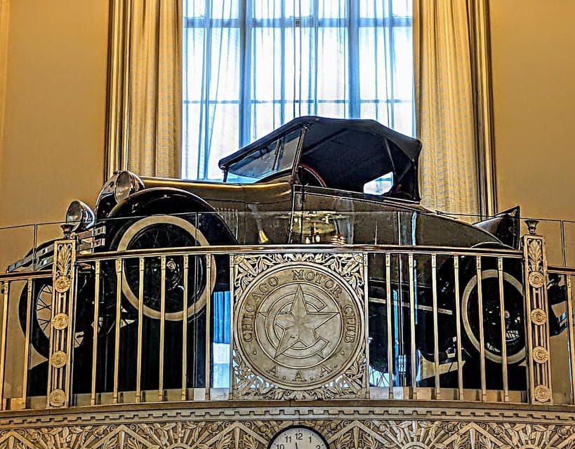 Chicago Walking Tour: See Inside Art Deco Masterpieces Gallery Image 3