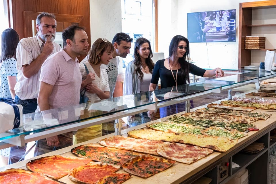 Rome's Original Flavor: A Neighborhood & Market Food Tour Gallery Image 3