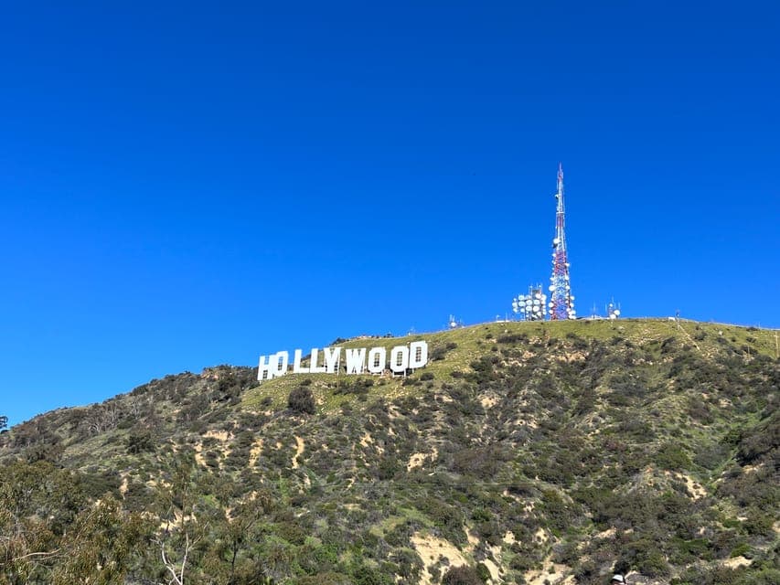 Hollywood Sign : Hiking to the Sign with a French tour guide Gallery Image 2