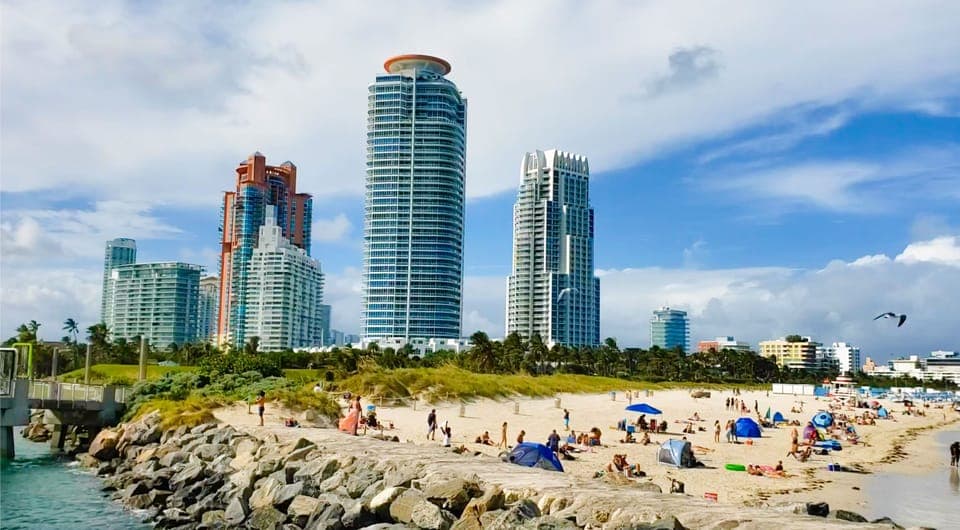 Miami Biscayne Bay: Sunset Boat Cruise & Millionaire Homes Gallery Image 4