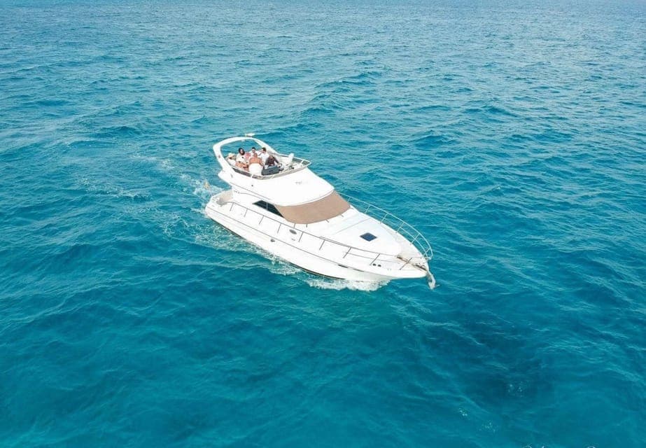 Cancun: Exclusive Sea Ray Express Bridge for 14 people Gallery Image 4