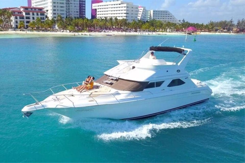 Cancun: Private Luxury 46-Feet Flybridge Yacht Cruise Gallery Image 2